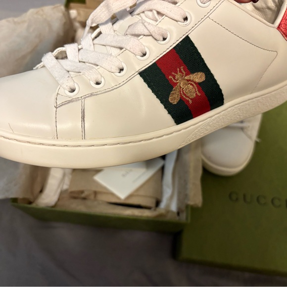 Gucci Ace Sneaker with Bee - Picture 3 of 10